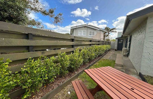 Whitianga House | Buffalo Beach Hideaway