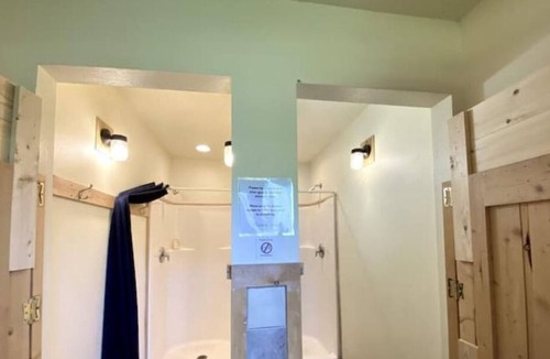 Heise Apartment | Buffalo Bill Cabin At Mountain River Ranch