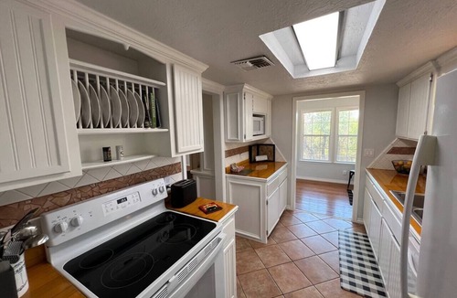 Medicine Park House | Buffalo House - Free Boat/Trailer parking