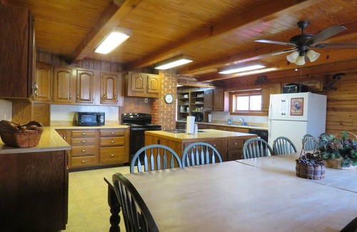 Mt. Sherman Cabin | Buffalo Lodge, Secluded Log Cabin near Buffalo National River