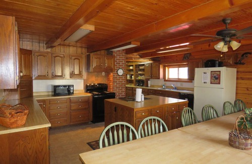 Mt. Sherman Cabin | Buffalo Lodge, Secluded Log Cabin near Buffalo National River