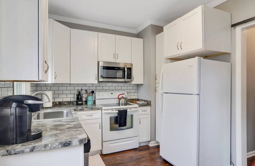 Tonawanda House | Buffalo/Niagara Falls Home