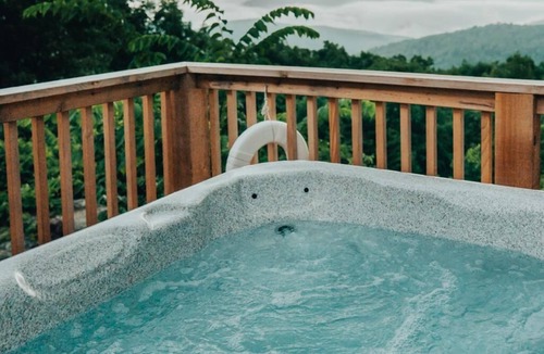 Ponca Cabin | Buffalo River Cabin w/Hot Tub