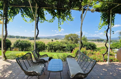 Myrtleford House | Buffalo River Retreat