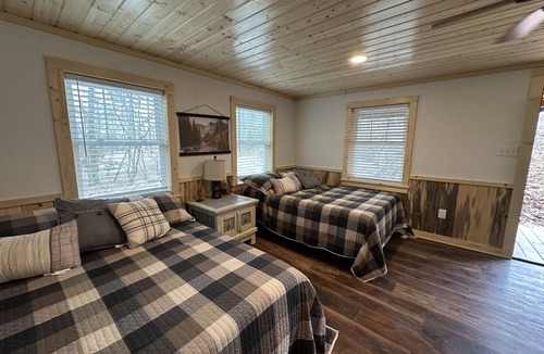 Bruno Cabin | Buffalo River RV park and campground Cabin 1