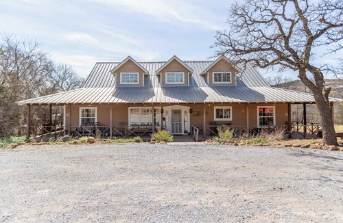 Medicine Park Apartment | Buffalo Spirit - Stardust Inn - Triple Z