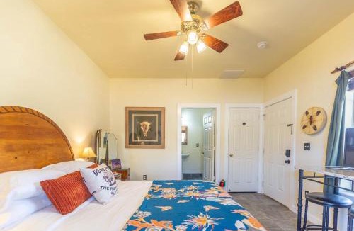 Medicine Park Apartment | Buffalo Spirit - Stardust Inn - Triple Z