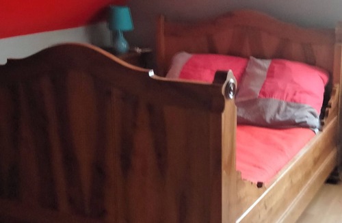 Teloche Bed & Breakfast | Bugatti 5km from Mulsanne bend, Bercé equestrian center.