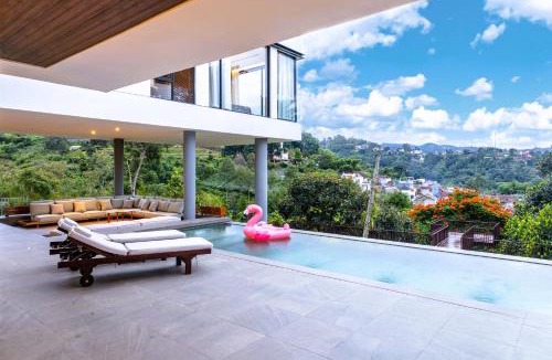 Lembang Villa | BugenVilla Bandung, 4BR, Heated Swimming Pool