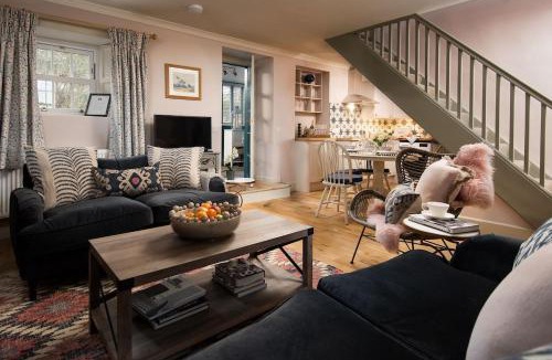 Leitholm House | Bughtrig Cottage