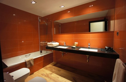 Gratallops Hotel | Buil & Gine Wine Hotel