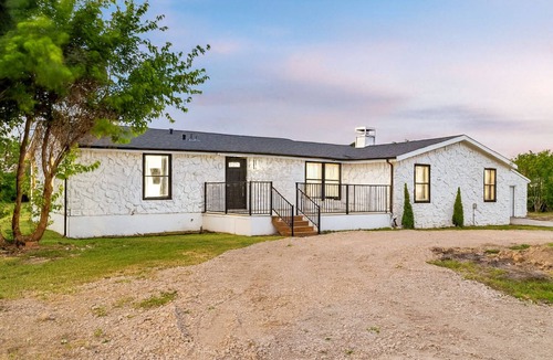 Wylie House | Built for Crews 1-story XL Yard Ample Parking