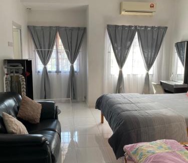 Kampung Bukit Katil Hostel | Bukit Katil Indah Homestay