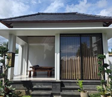 Munduk Bed & Breakfast | Bukit Luwih House