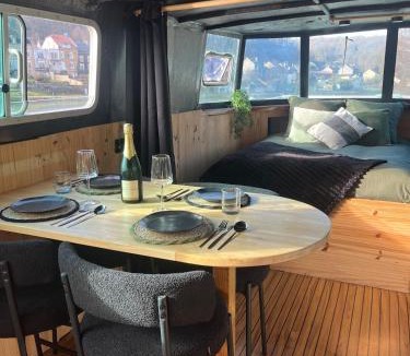 Bogny-sur-Meuse Boat Rental | Bull' Expérience