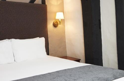 Halstead Hotel | Bull Hotel by Greene King Inns