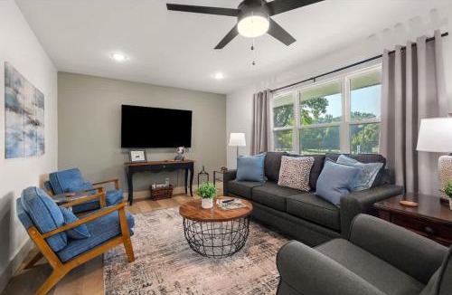 Greenwood House | Bulldog Bliss Family Cottage