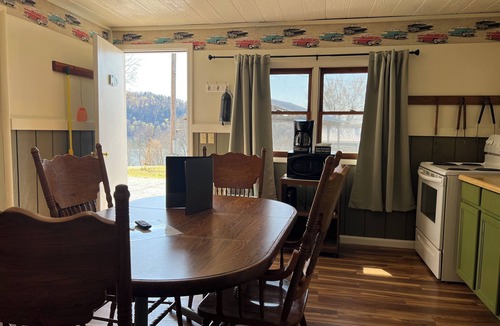 Protem Resort | BullShoalsLakeBlueWatersResortCabin2