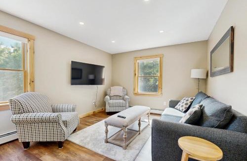 Greenwood Apartment | Bullwinkle’s Roost