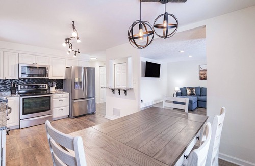Fairport House | Bullzeye 3Bed2Bath, Full Townhome, Gameroom