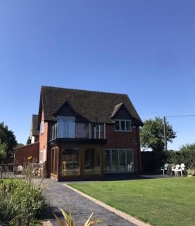 Albrighton Bed & Breakfast | Bumble cottage
