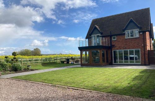 Albrighton Bed & Breakfast | Bumble cottage