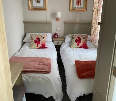 Woodfalls Apartment | Bumble Lodge New Forest