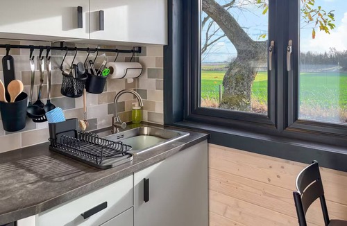 Forfar Cabin | Bumblebee Cabin at Redroofs