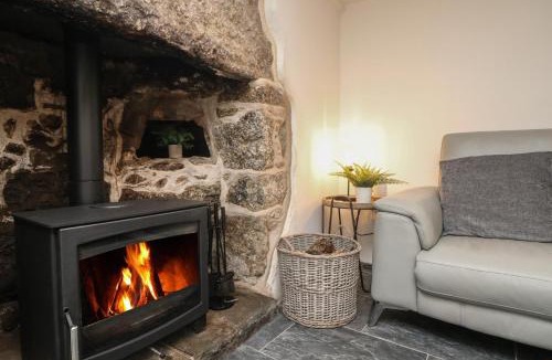 Luxulyan House | Bumblebee Cottage