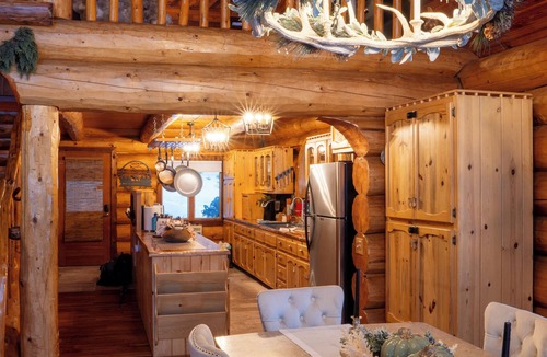 White Pass Cabin | Bumping Lake Alpine Lodge/Your Dreamscape Vacation.com