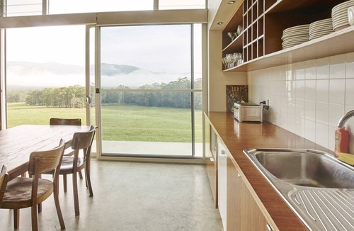 Kangaroo Valley House | Bundaleer - Architect designed, stunning views!