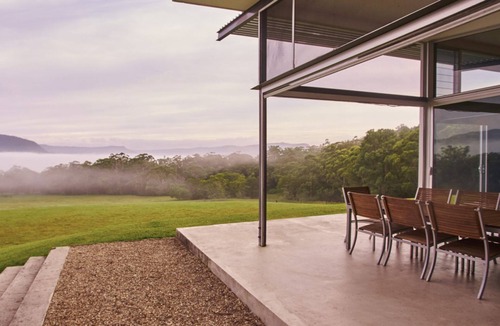 Kangaroo Valley House | Bundaleer - Architect designed, stunning views!