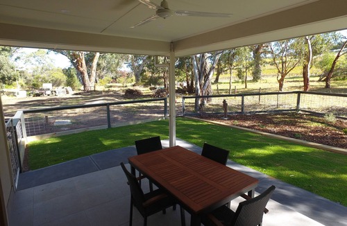 McLaren Flat Cottage | BUNDALEER COTTAGE - B & B