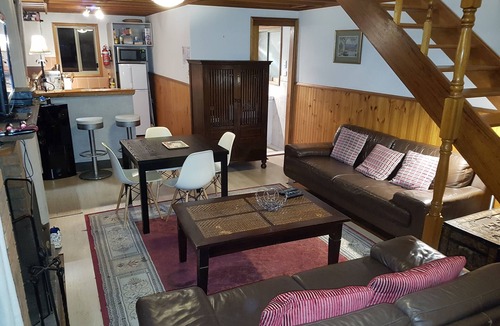 Vacy Cabin | Bundera Lodge - Hunter Valley holiday accommodation