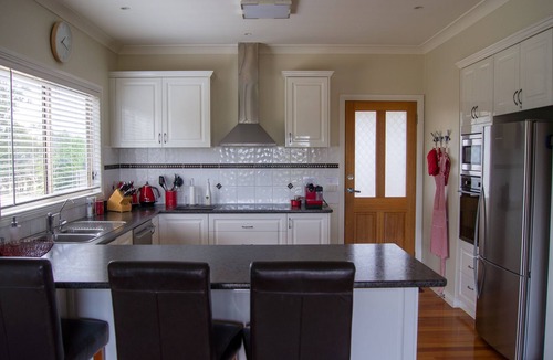 Bung Bong Cottage | Bung Bong Hill Cottage