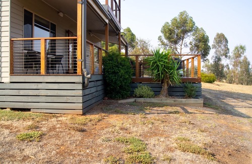 Bung Bong Cottage | Bung Bong Hill Cottage