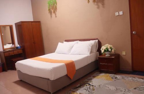 Kampung Permatang Tok Mamat Hotel | Bunga Raya Resort Parit Buntar