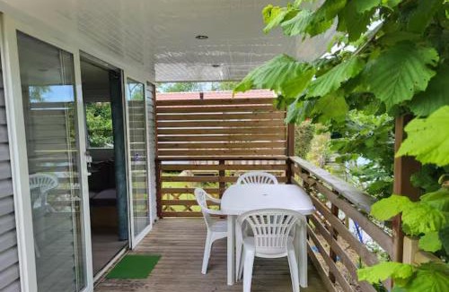 Ardres Other | BUNGALOW 5 au bord du lac d'Ardres- pêche gratuite sans permis