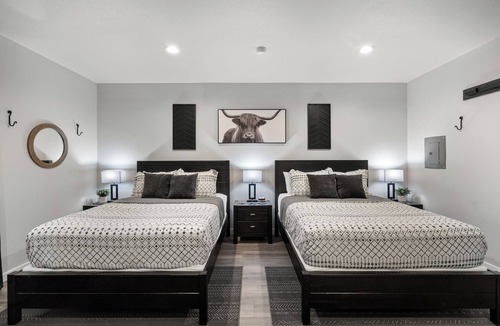 Dennis House | Bungalow 5 @ Barndo Bungalows