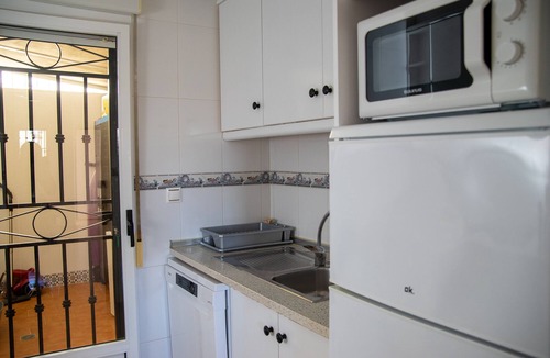 Los Balcones House | Bungalow 5' from the beach and Zenia, bus stop-Aldi 50 m away-pool 30 m away