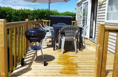 Biville-sur-Mer House | Bungalow 6 people in campsite*** with heated swimming pool