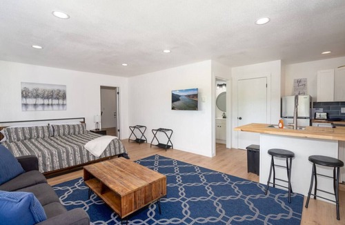 Bayview Apartment | Bungalow Bottom Floor Only