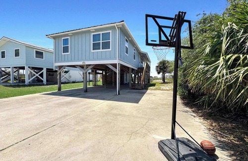 Fort Morgan Pines House | Bungalow by the Beach $400 FREE ACTIVITIES!