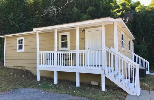 Gainesville House | Bungalow by the Lake