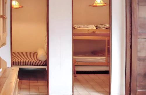 Escaro House | Bungalow confortable à Escaro avec piscine partagée