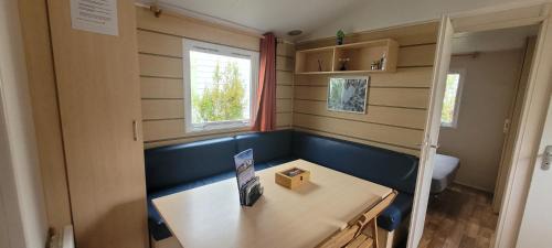 Ivry-la-Bataille Other | Bungalow cosy Oasis Tropic'Nature pour 6 pers - lac - Camping 3 étoiles