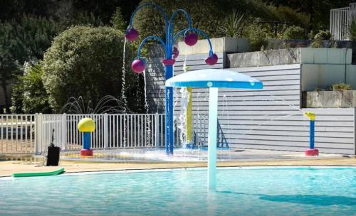 Saint-Brevin-les-Pins House | "Bungalow familial à Saint-Brevin-les-Pins avec piscine partagée"