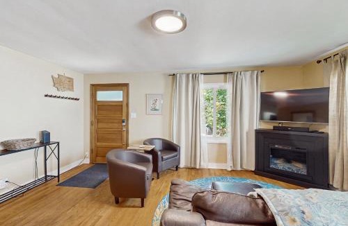 Roxhill House | Bungalow Flora