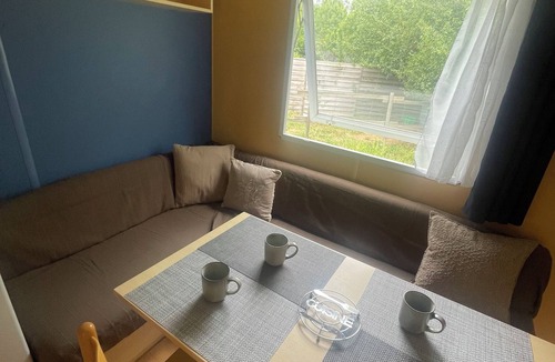 Saint-Hilaire-la-Palud House | Bungalow du marais