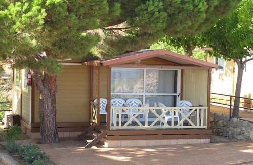 Calella House | Bungalow in Calella by Sea & Mountains